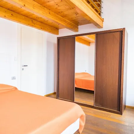 Lägenhet P&p Tiraboschi Bergamo